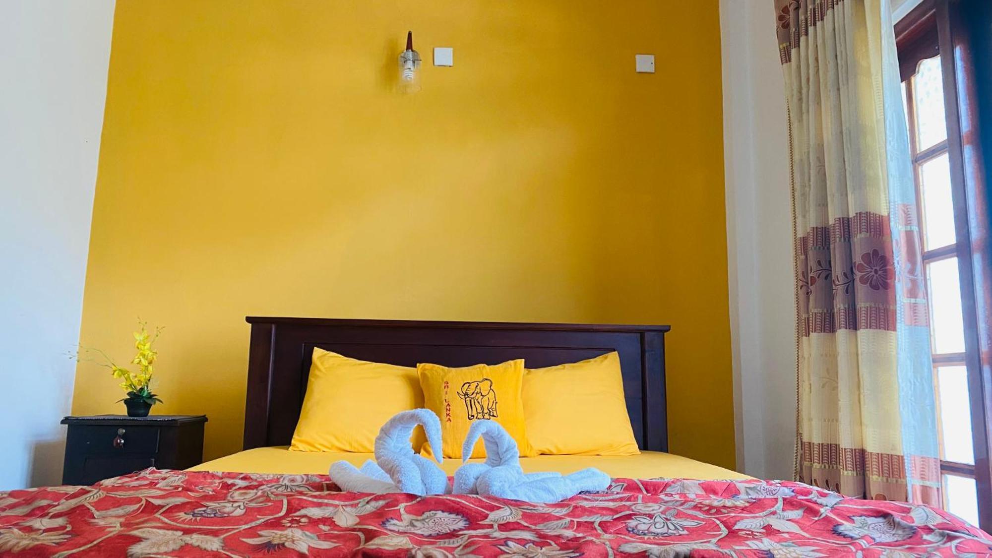 New Nethmi Villa Kandy Kültér fotó