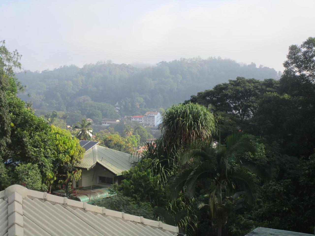 New Nethmi Villa Kandy Kültér fotó